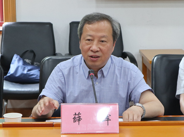 院长田芝健教授应邀作辅导报告,校党委副书记,副校长路建美出席并讲话